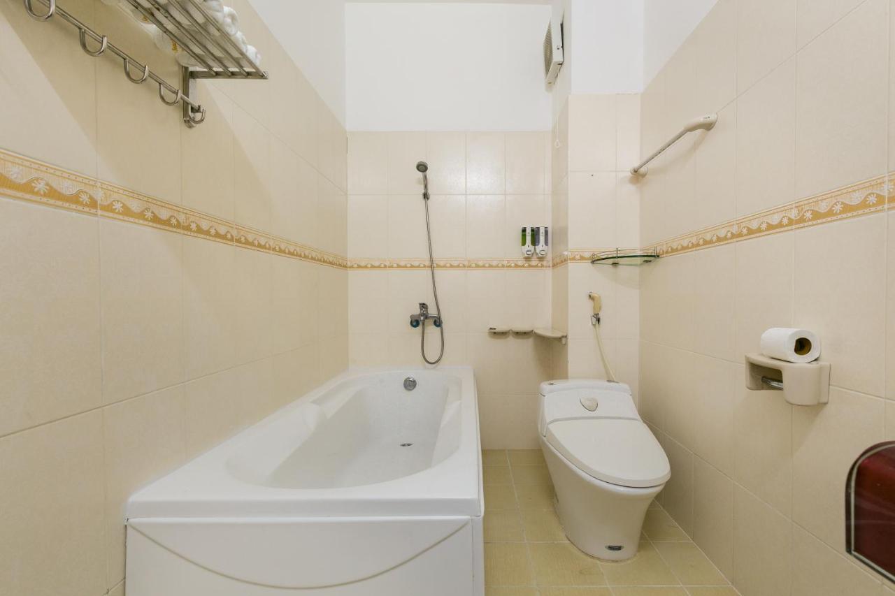 Sea Beach Hotel Vung Tau Exterior photo